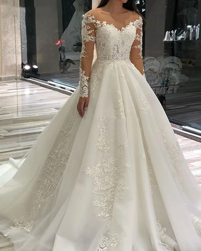 Fashion Lace Up Ball Gown Wedding Dress 2024 Sexy Backless Long Sleeve Wedding Gown V-Neck Lace Train Pleats Robe De Mariée