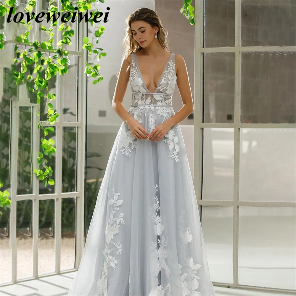 

Fascinating Modern V-Neck Women's Wedding Dresses Vintage Lace Appliques A Line Bride Gowns Backless Sleeveless Robe De Mariée