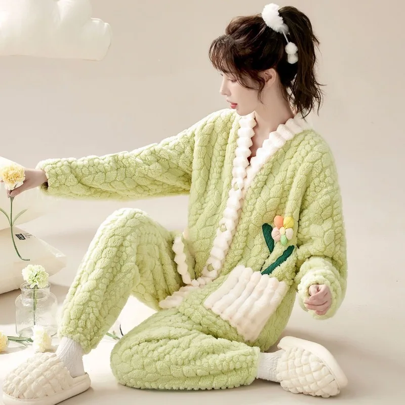 Sleepwear Autumn Winter Women Thickened Fleece-Lined Sweet Flowers V-neck Pajamas Set Warm Coral Fleece Female Home Wear Suit