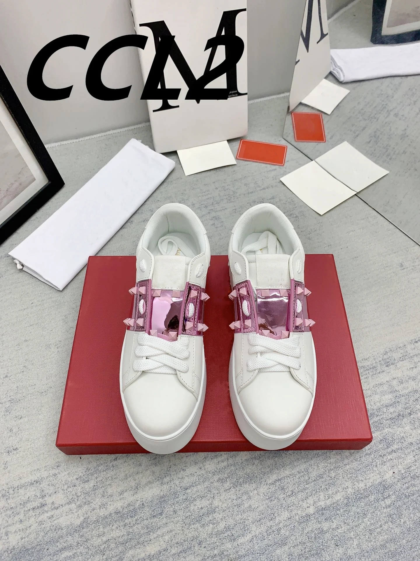 

Новинка для весны и осени 24 года, модные женские туфли с увеличением роста на 6 см, верх из воловьей кожи, толстая подошва, искусственная кожа