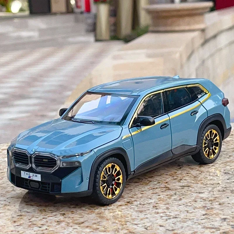 Simulation 1:24 BMW XM Alloy SUV Car Model Off Road Vehicles Toys Kids Boys Gift Sound and Light Collective Voiture Miniature