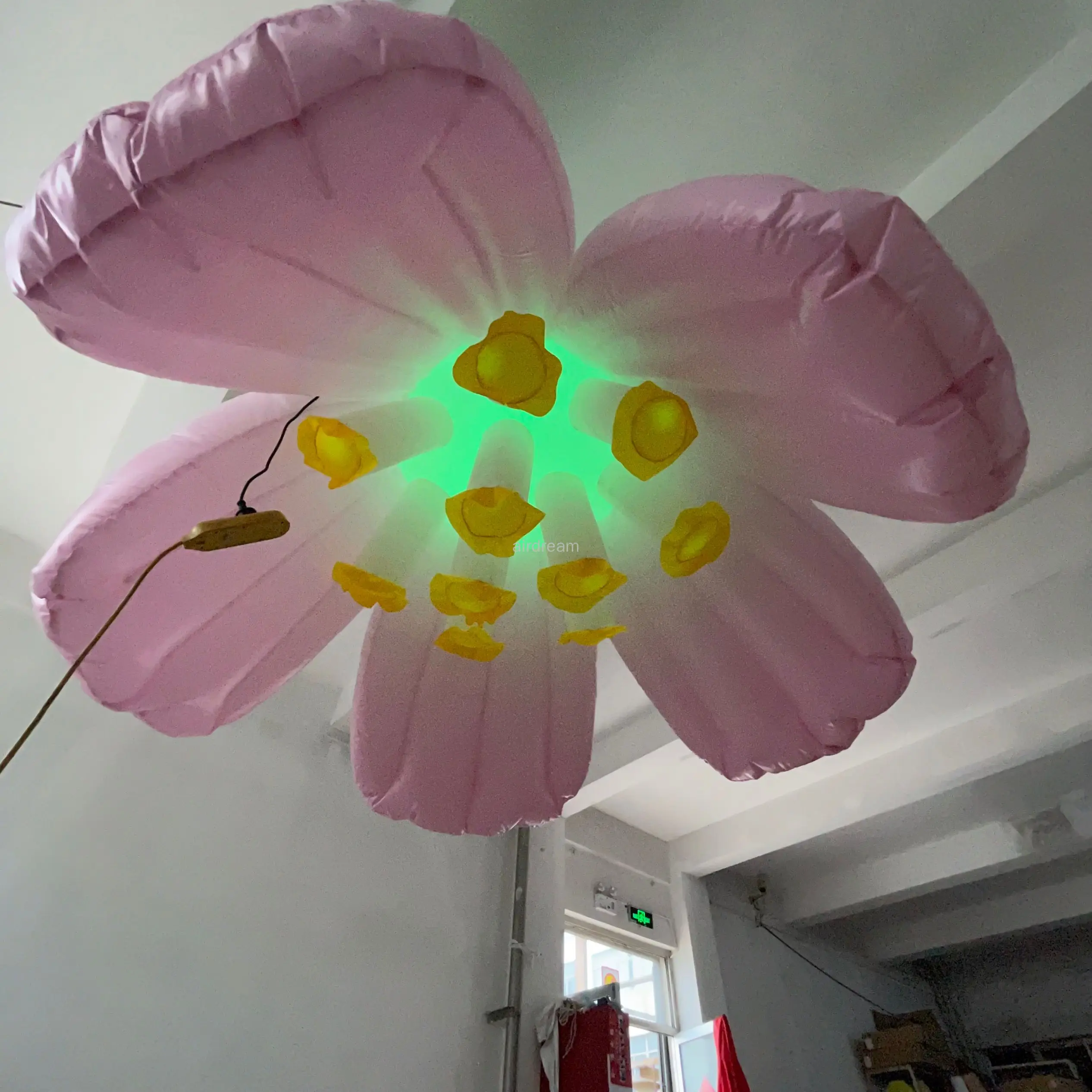 Vivid Plant Models Giant hanging Inflatable Flowers Model Daisy with LED Colorful Light Party Event Stage Advertising Decorative