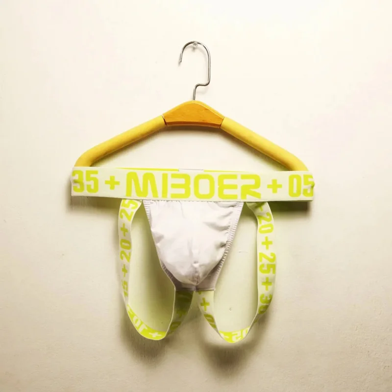 New Men's Underwear Hollow Sexy Low Waist U Bulge Bag Elastic Pants Men's Underwear Fashion Fancy Underwear 384