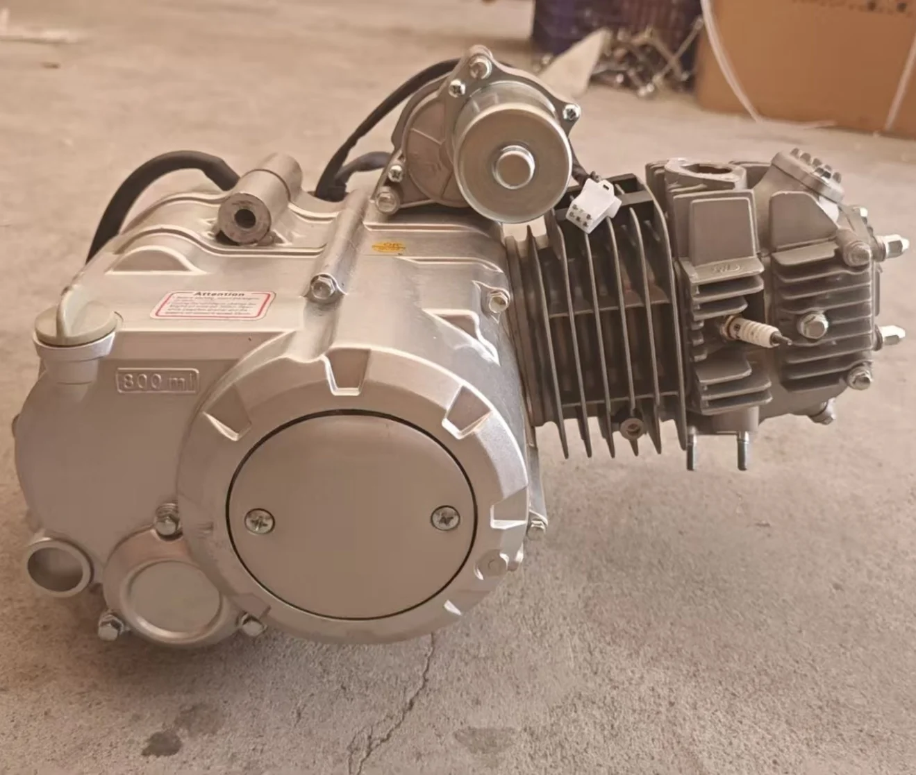 150ccm 3 + 1 mit Rückwärtsgang, Elektrostart, halbautomatischer Kupplungsmotor