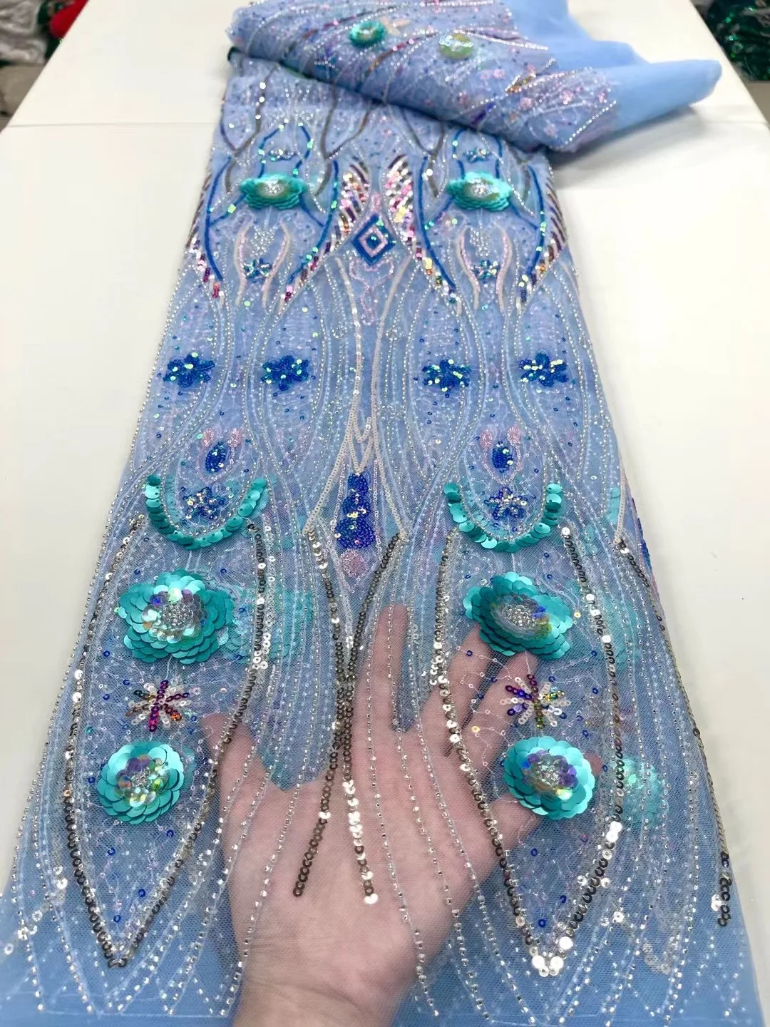 

High Quality Fashion French Mesh Embroidery Lace Fabric African Nigerian Sequins Lace Fabric for Wedding DressJ5547