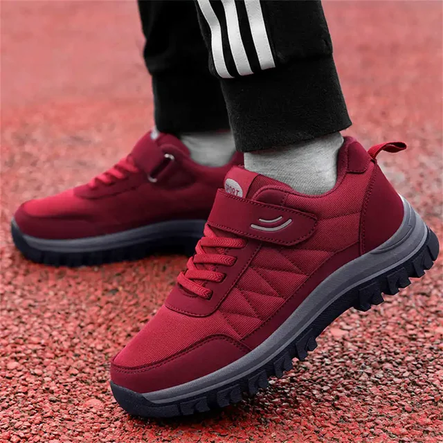 Obtenha Altitude com os Tênis de Caminhada All Terrain Net para Mulheres 2 Tênis de Caminhada All Terrain Net para Mulheres