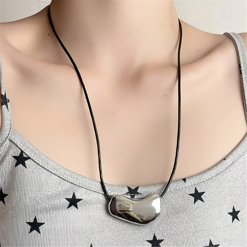 Adjustable Leather Rope Necklace Choker Irregular Heart Charm