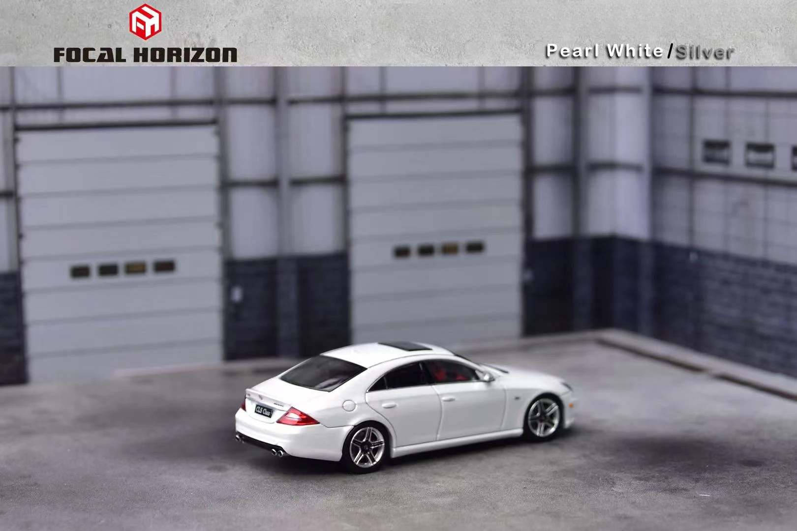 **Pre-order **Focal Horizon FH 1:64 CLS 63 Mk1 C219 Silver/White Diecast Model Car 4