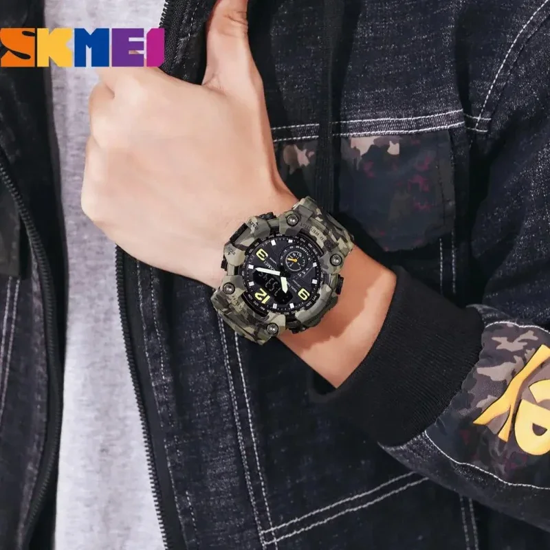 Enhanced Military LED Display Waterproof Quartz Wristwatch for Men - Sporty Shockproof Design