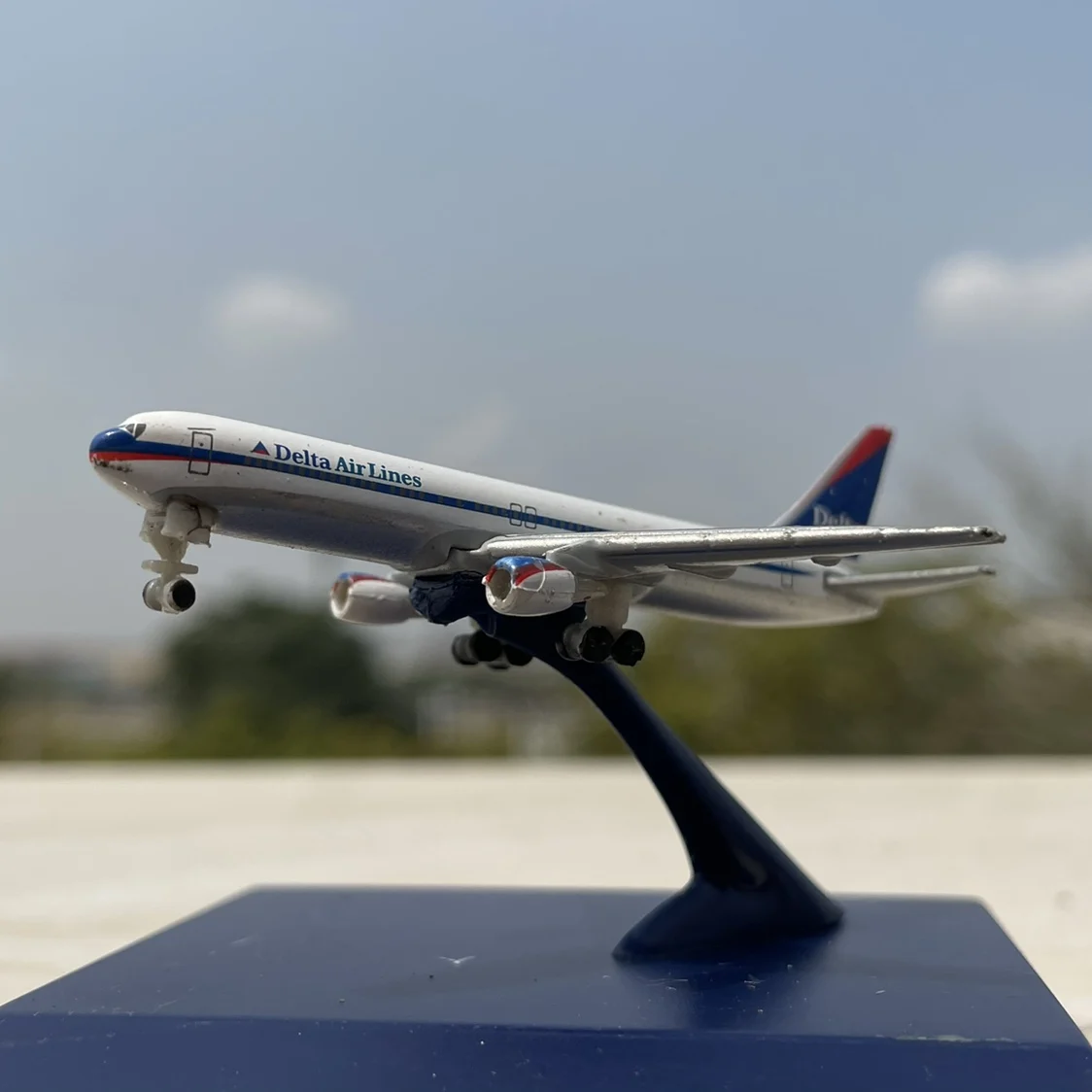 Pilot American Airlines Toys