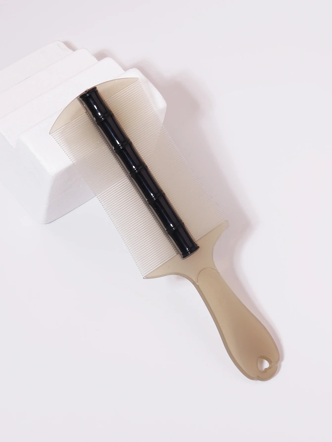 قطعة واحدة من المقبض مع أسنان مشفرة - إزالة القمل...