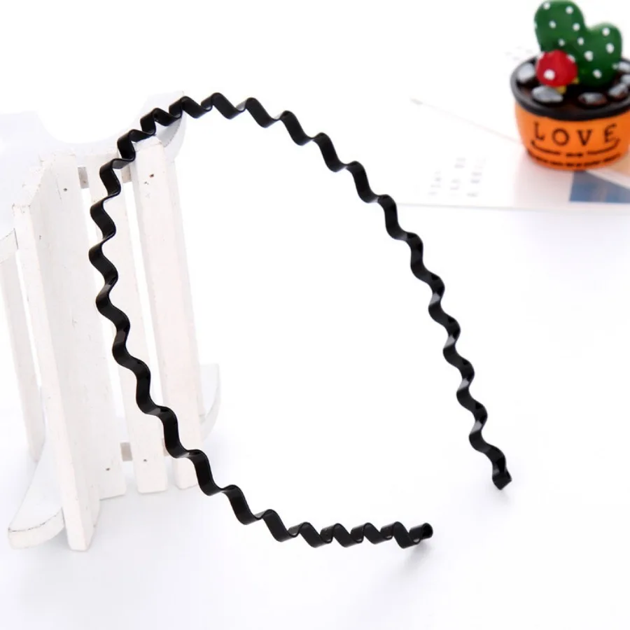 Korean Wavy Headband Image 3