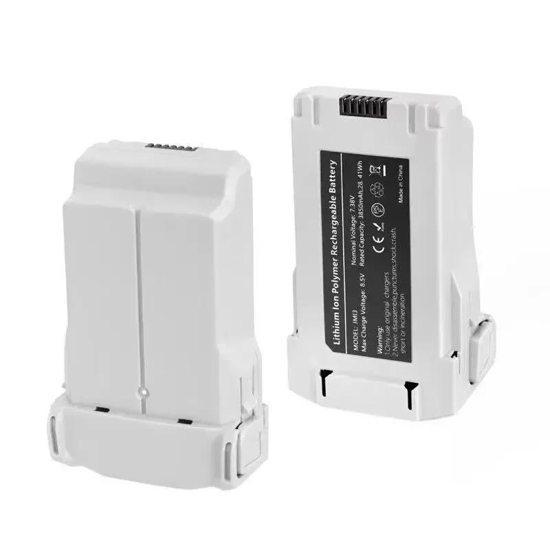 Drone DJI en vol avec batterie de rechange, achetez votre drone DJI avec batteries supplémentaires pour plus d'autonomie.