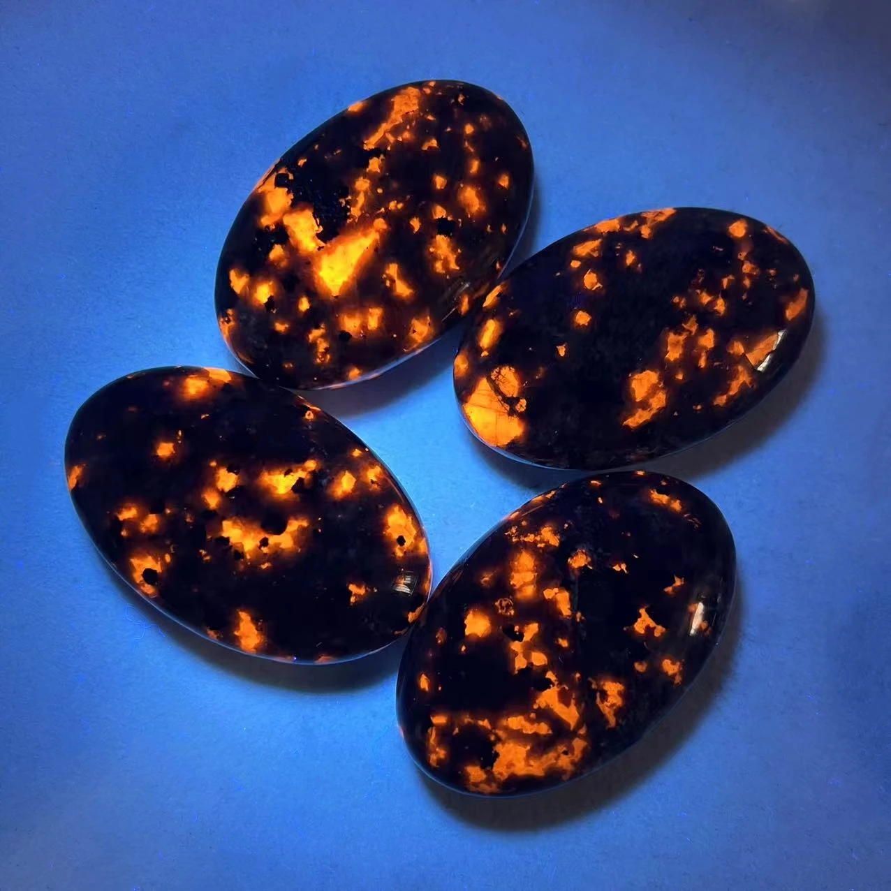 55*35MM Natural Yooperlite Crystal Hot Compress Massage Pocket Palm Stone Energy Gemstone Reiki Healing Mineral  Home Decor Gift 6