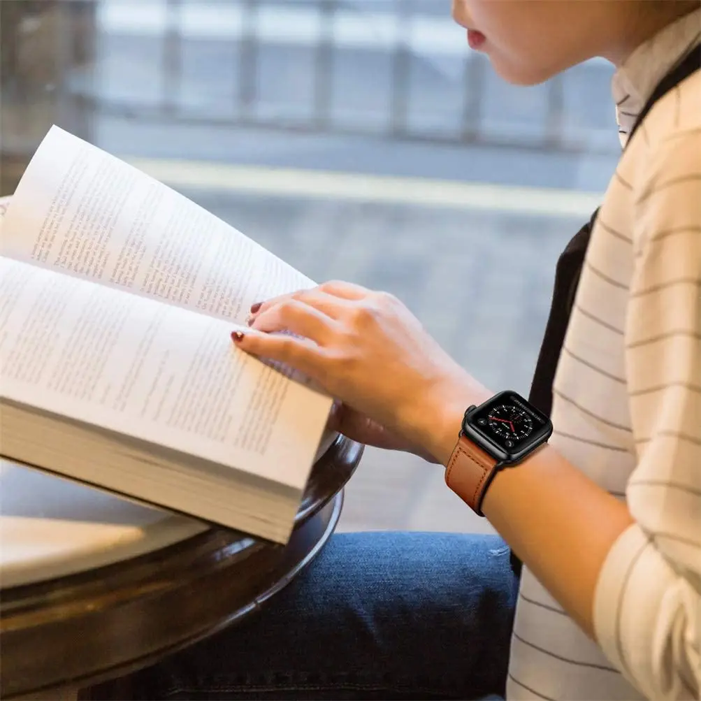 Elegant Leather Strap for Smartwatch - Premium Wristband Bracelet