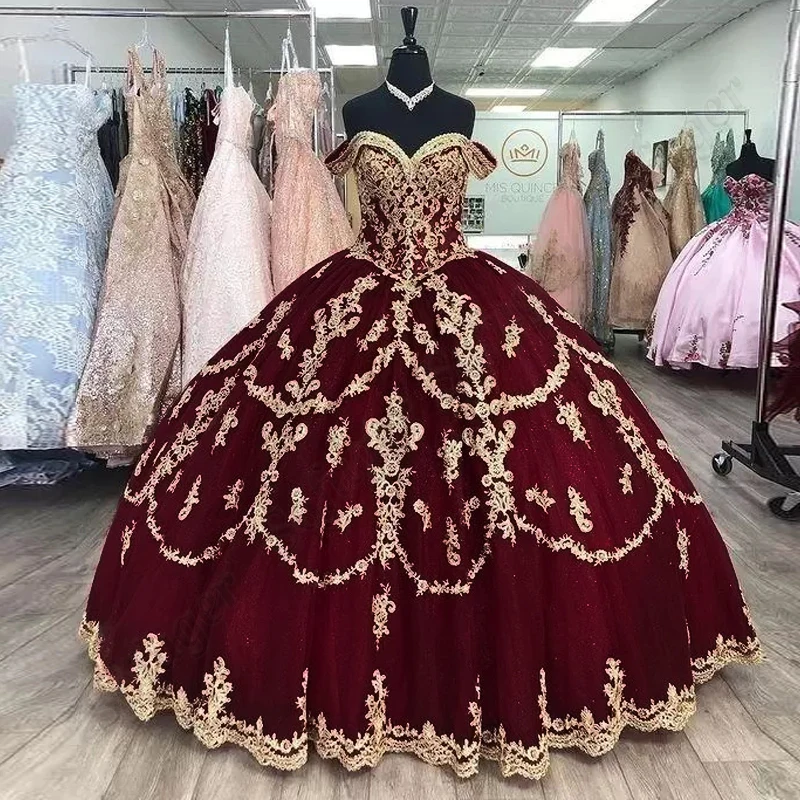 Delicate Off Shoulder Quincenera Sparkly Ball Gown Golden Appliqued Prom Party Robe De Soiree Celebrity 15 Ans Vestidos Fiesta quinceanera dresses