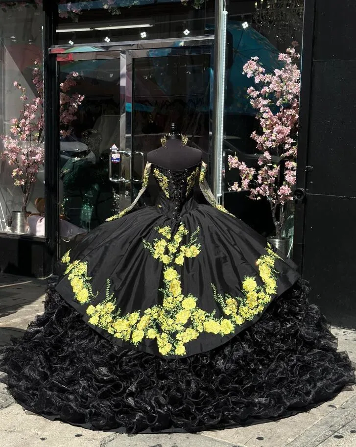 Black Gothic Charro Queen Quinceanera Dresses with Long Sleeve Floral Embroidery Ruffles vestidos de 15 quincea&ntilde;eras Sweet 16