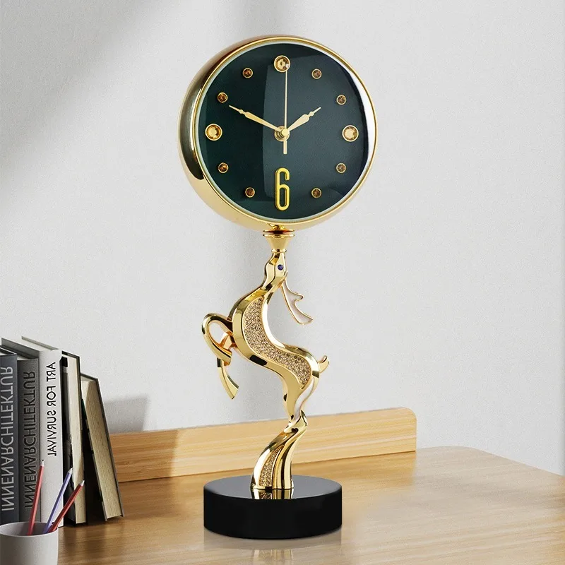 Realistic Smooth Golden Table Clocks Round Deer Crystal Living Room Desk Clocks Metal Pointer Modern Luxury Gorgeous Home Decor
