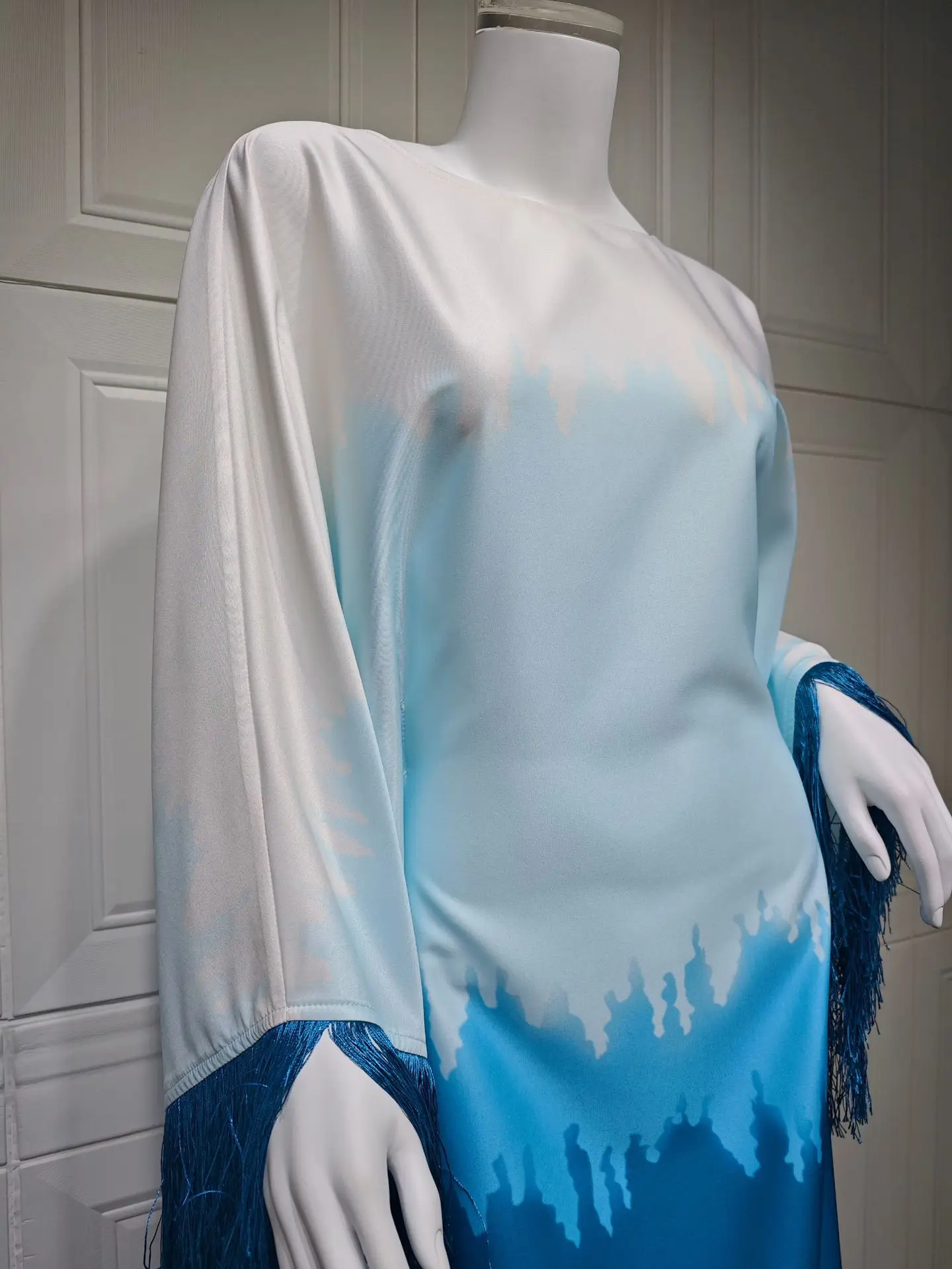 Ramadan Dubai Fledermausärmel O-Ausschnitt Quasten Stilvolle Abaya Muslimische Damenkleider für Frauen Gala – Detail 16