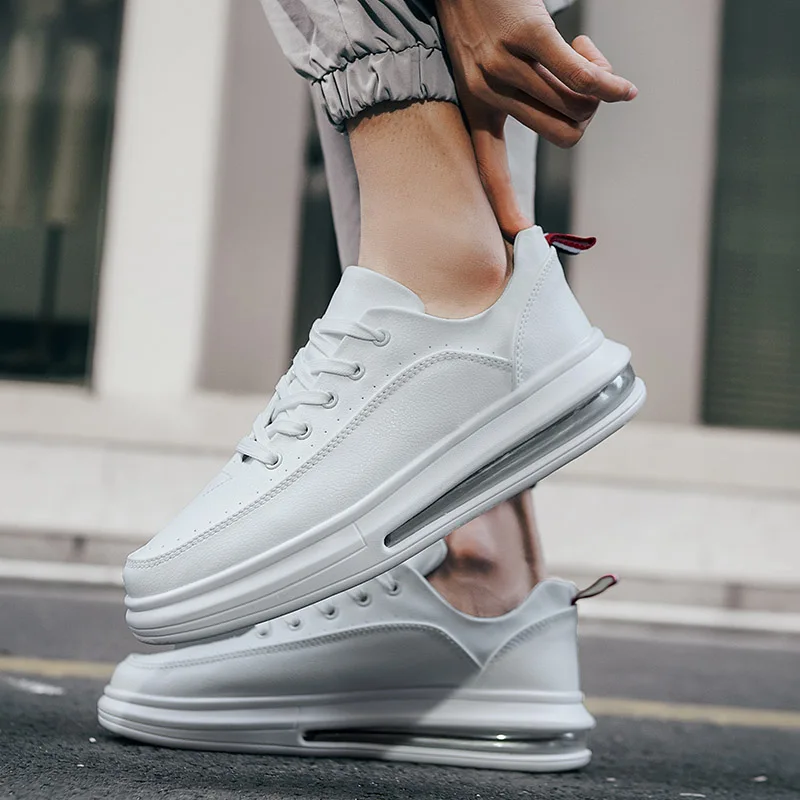 

Летние маленькие белые туфли 2023, мужские повседневные туфли для доски, удобные дышащие кроссовки, мужская универсальная модная искусственная кожа