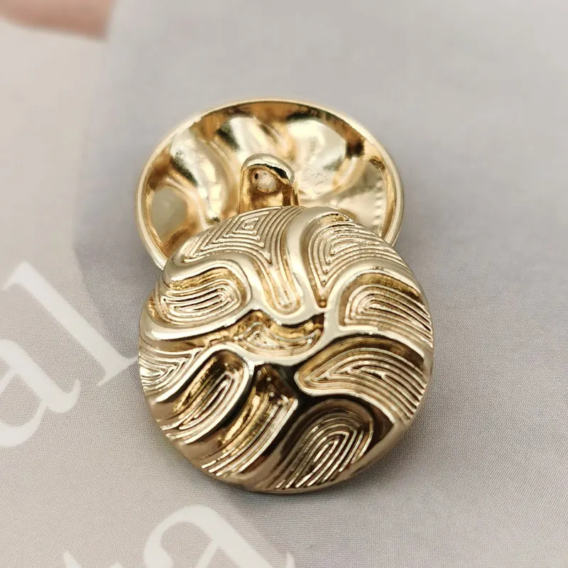 Luxury Round Metal Buttons for Clothing Coat Sewing Accessories DIY Crafts Supplies Garment Fashion Buckle Wholesale New 6pcs 6