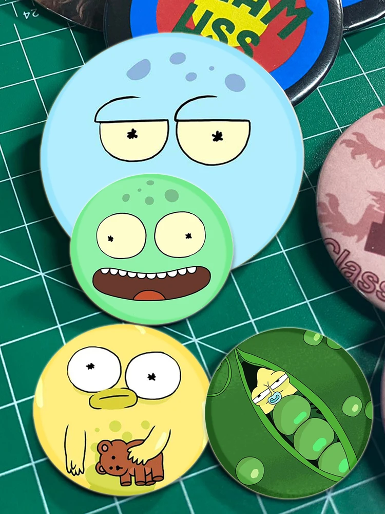 Anime Solar Opposites Round Pins - Cartoon Badges Cosplay Handmade Tinplate Brooches for Backpack and Clothing Accessories