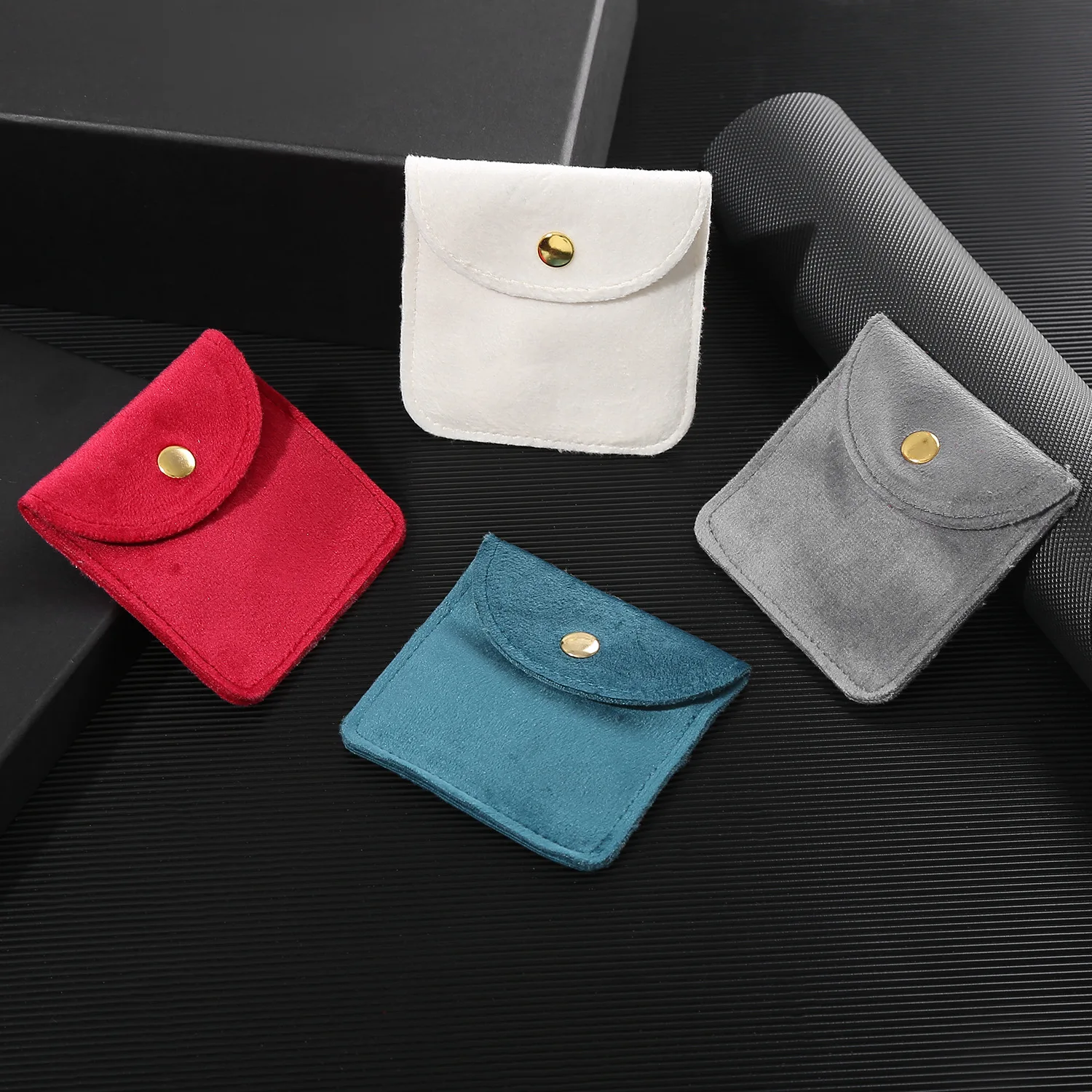 20pcs/lot Round Snap Velvet Bag Wedding Gift Bracelet Necklace Rings Envelope Jewelry Packaging Bag Bulk Customize Logo