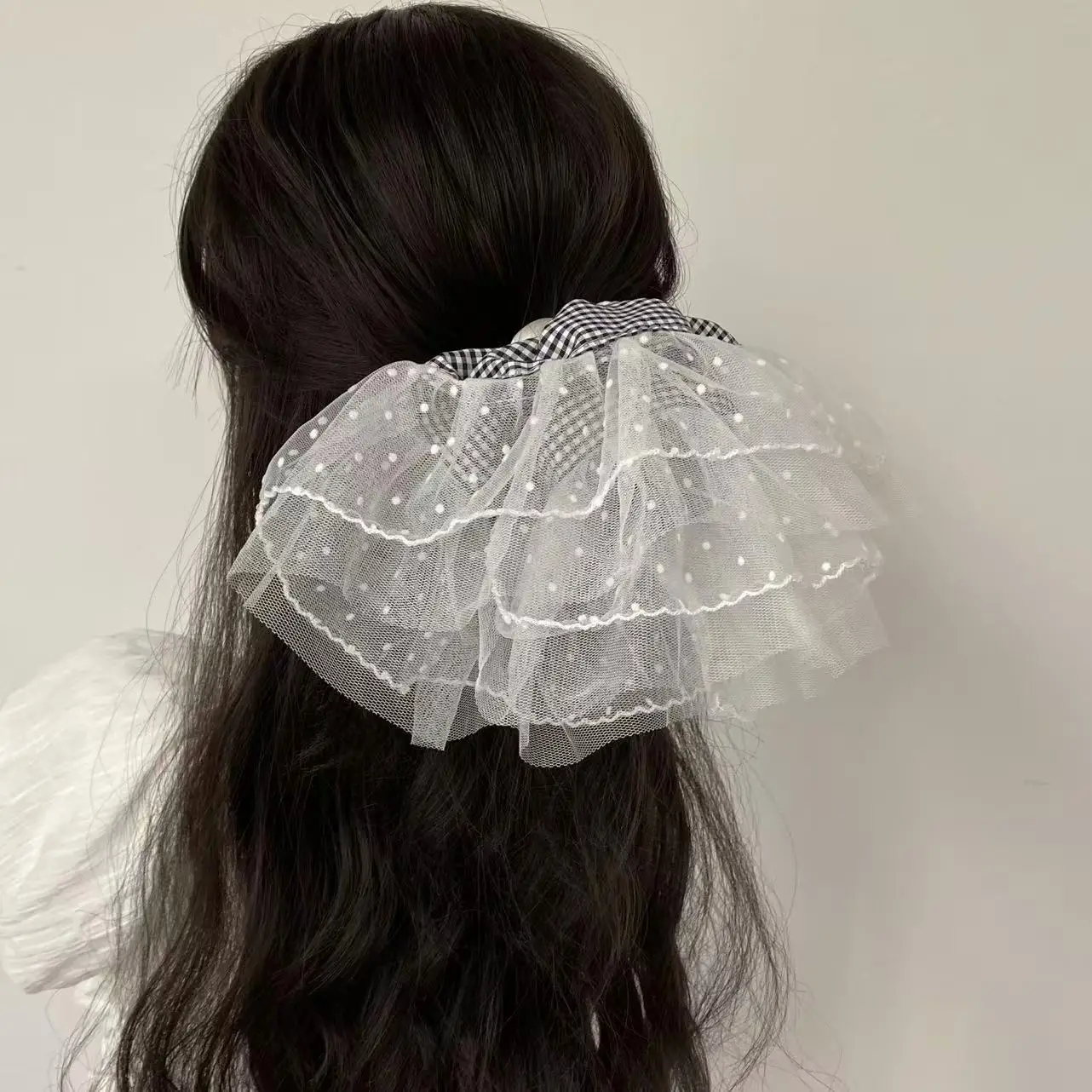 1PC Elegant Mesh Scrunchie with Plaid Center, Sweet Polka Dot Hair Accessory for Women, Fashionable Hair Tie for Daily Wear