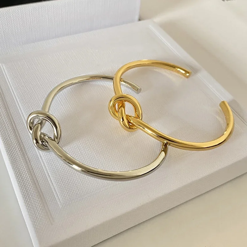 

French Charm Jewelry Luxury Brand Plated 18K Gold and Silver Concentric Knot Couple Bracelet Women's Party Gift