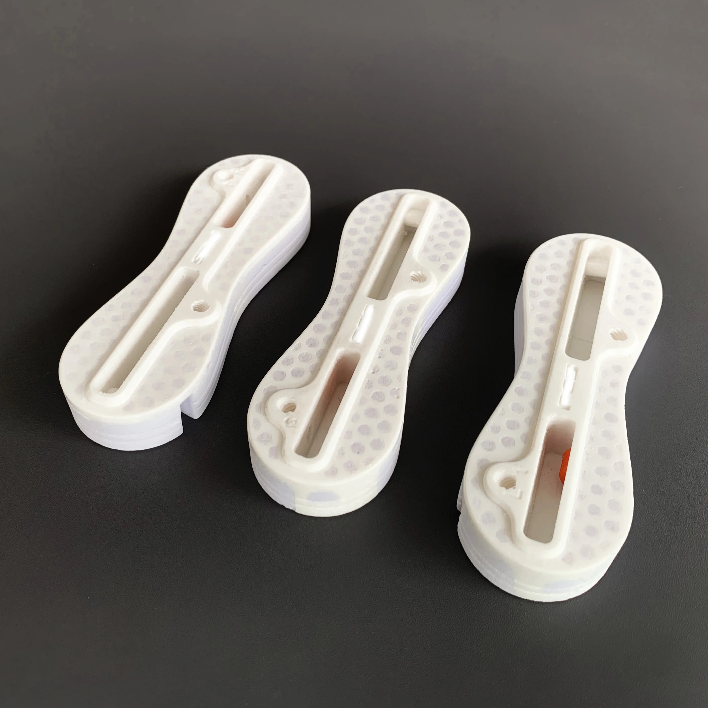 White Color PVC Foam Surfboard Fin Box Easy To Install Rudder Slot Fin Boxes Side 9 Degree Box + Center 0 Degree