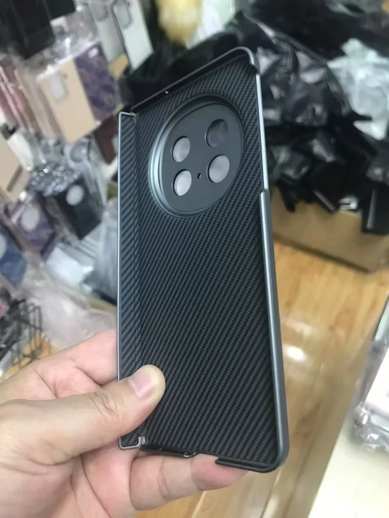 Sleek Carbon Fiber Leather Back Protective Case - Plastic Finish