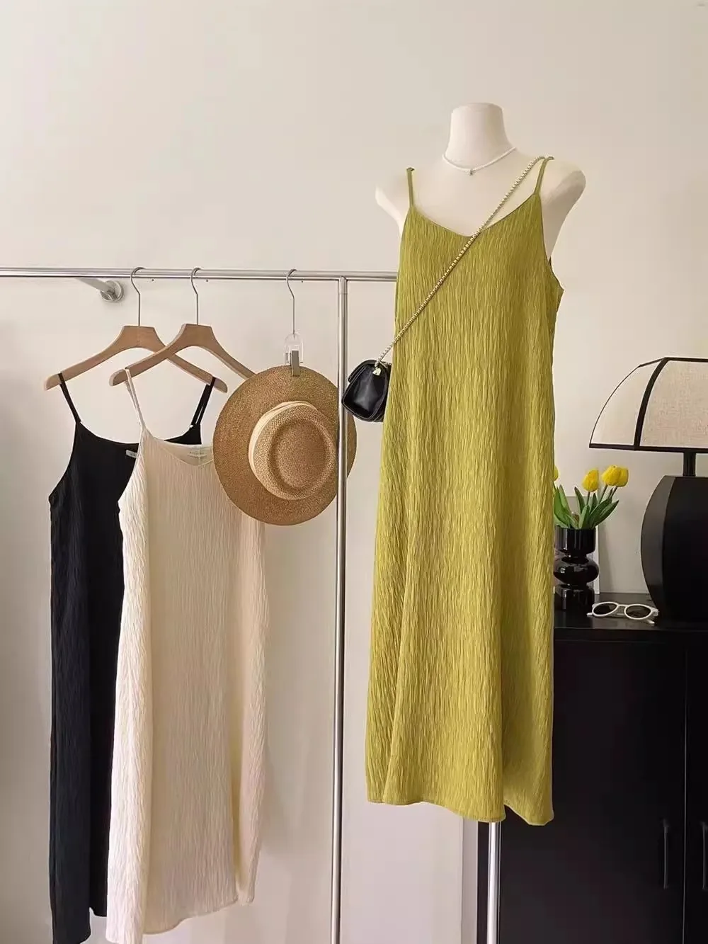 Green suspender skirt