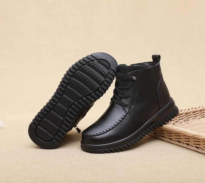 High Quality Genuine Leather Waterproof Snow Boots Female Winter Plush Warm Shoes Women Ankle Boots Mother Non-slip Booties