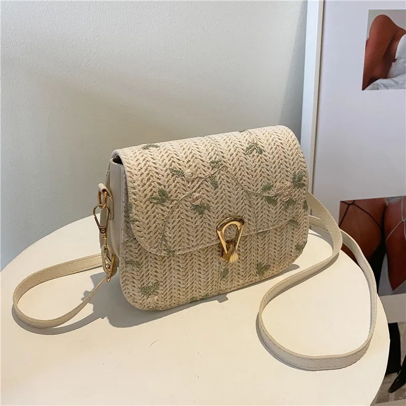 

Straw Women New Small Fresh Lace Flower Woven Saddle Versatile Single Shoulder Messenger Bag