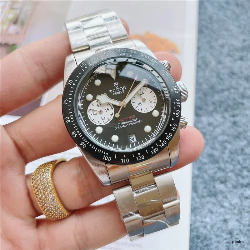 

Мужские кварцевые часы Tudor M79360N-0002 с браслетом из нержавеющей стали