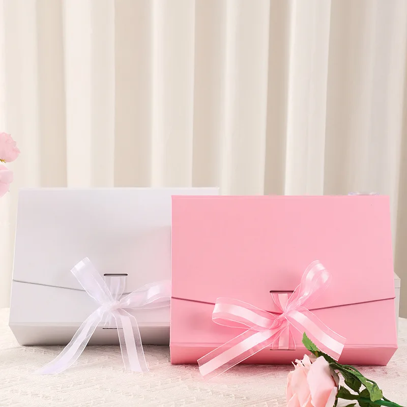 Custom Vinyl Name Text Gifts Paper Box For Wedding Birdal Shower Gifts Box Bow Tie Gold Text Birthday Party Pakcage Box Gifts 3 S68c5f274b50e48bf819d388673e41774t
