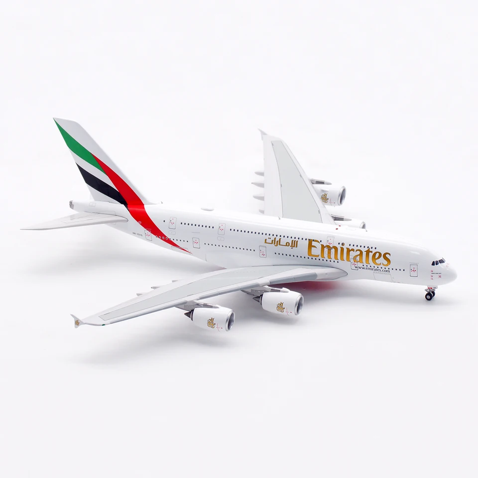 AV XB0005 1/400 Emirates A380 aircraft model A6-EVS (detachable