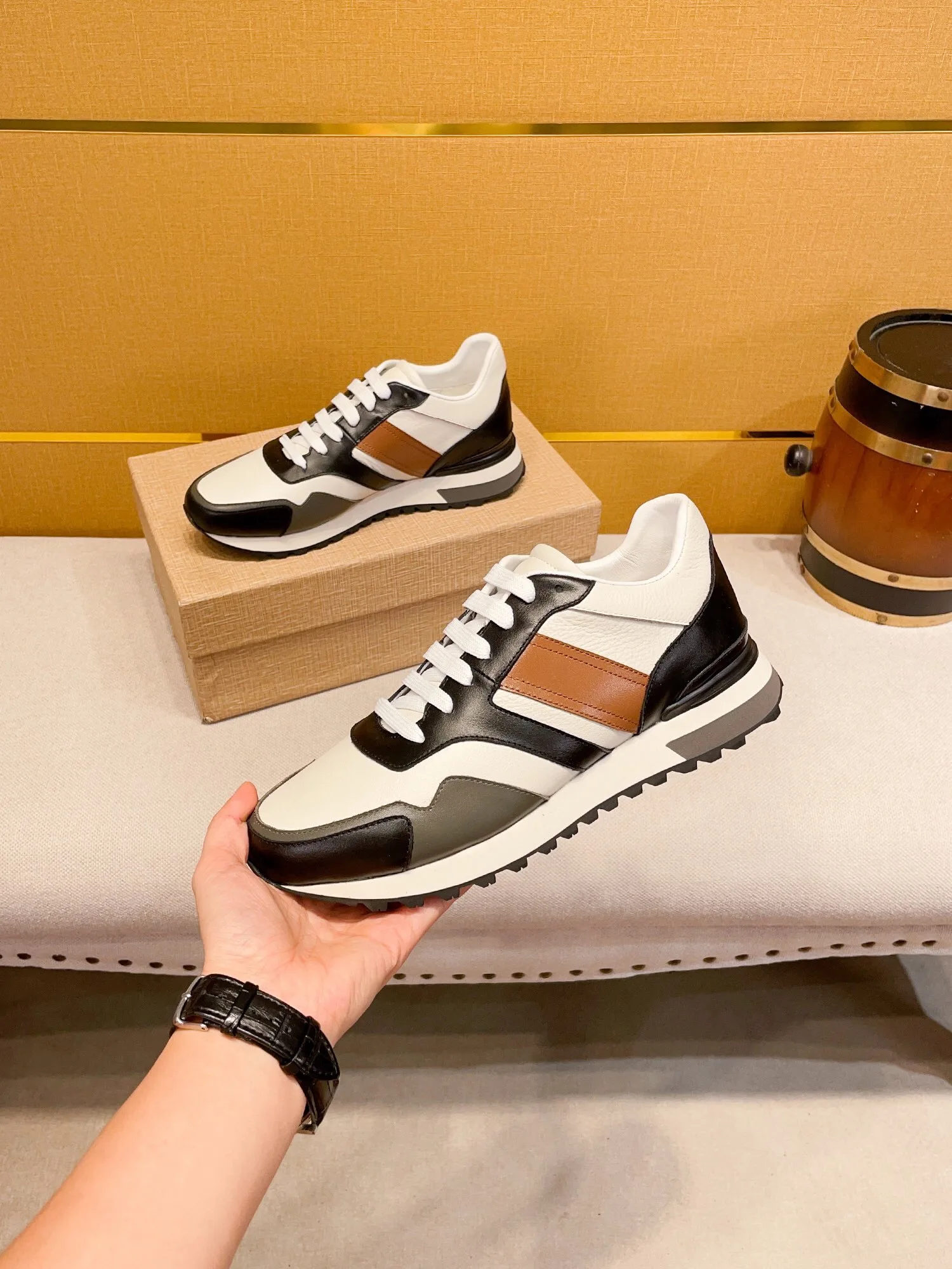 Louis Vuitton Brown Fashion Sneakers for Men