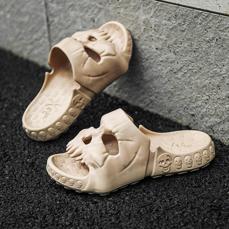 Summer Men's Large Skull Head Slippers Fashionable Personalized Beach Anti slip Men's Slippers