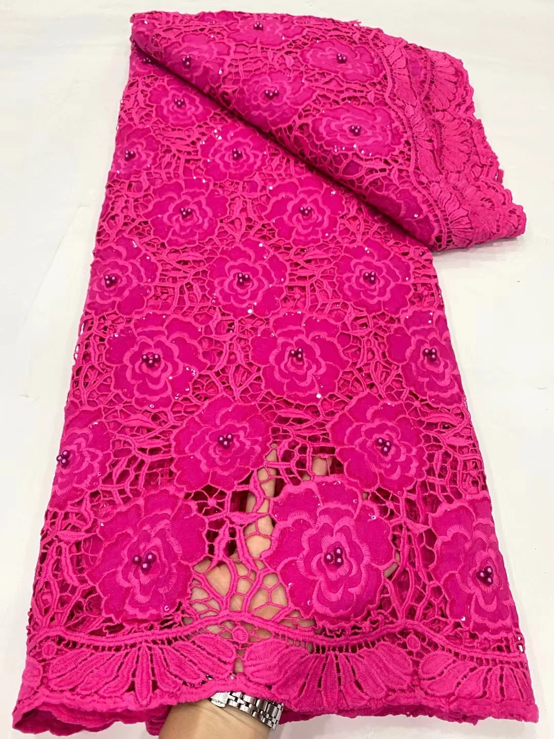 

Цветы розы свадебные гипюровые кружева Французская ткань Блестки жемчуг свадебные платья материалы для шитья