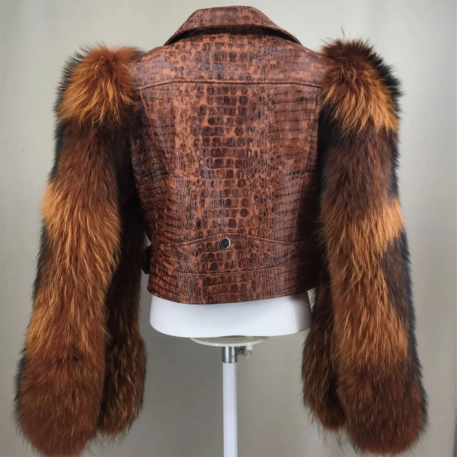 Natural Sheep Leather Short Crop Jacket With Long Fox Sleeve Short Coat Crocodile Biker Jacket Y2k 2023 Furry Luxury 230412