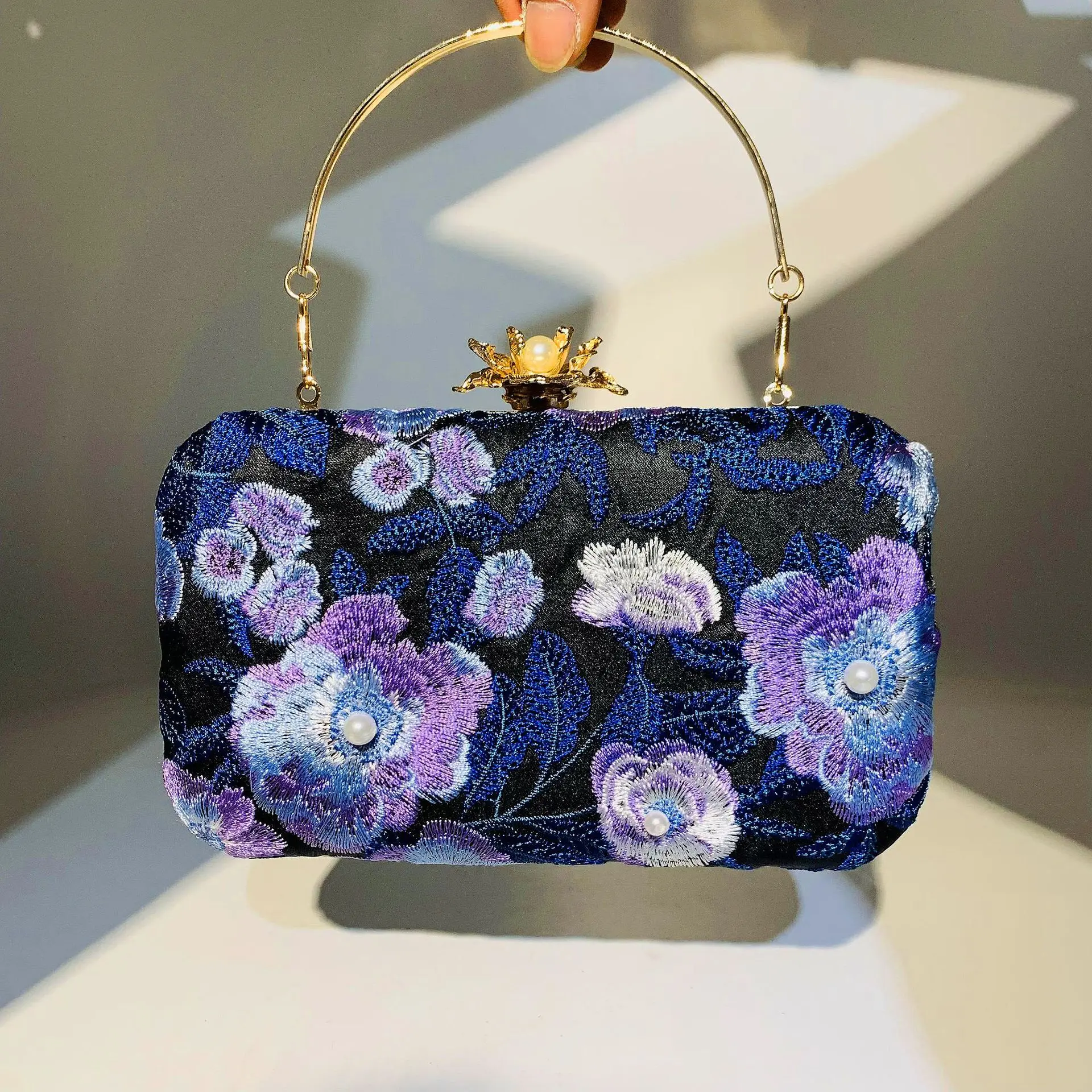 Women Embroidery Flowers Evening Clutch Bags Diamond Banquet Shoulder Bags Wedding Dinner Wallets Purse 4 Colors shoulder bags,women evening bag