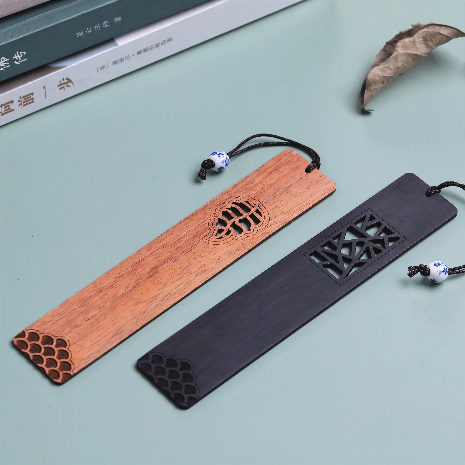 Chinese style wooden bookmark mahogany gift box suit window grilles window lattice carving hollow carved bookmark Wen Chu 1/4pcs wooden bookmark bookmarks stationery supplies