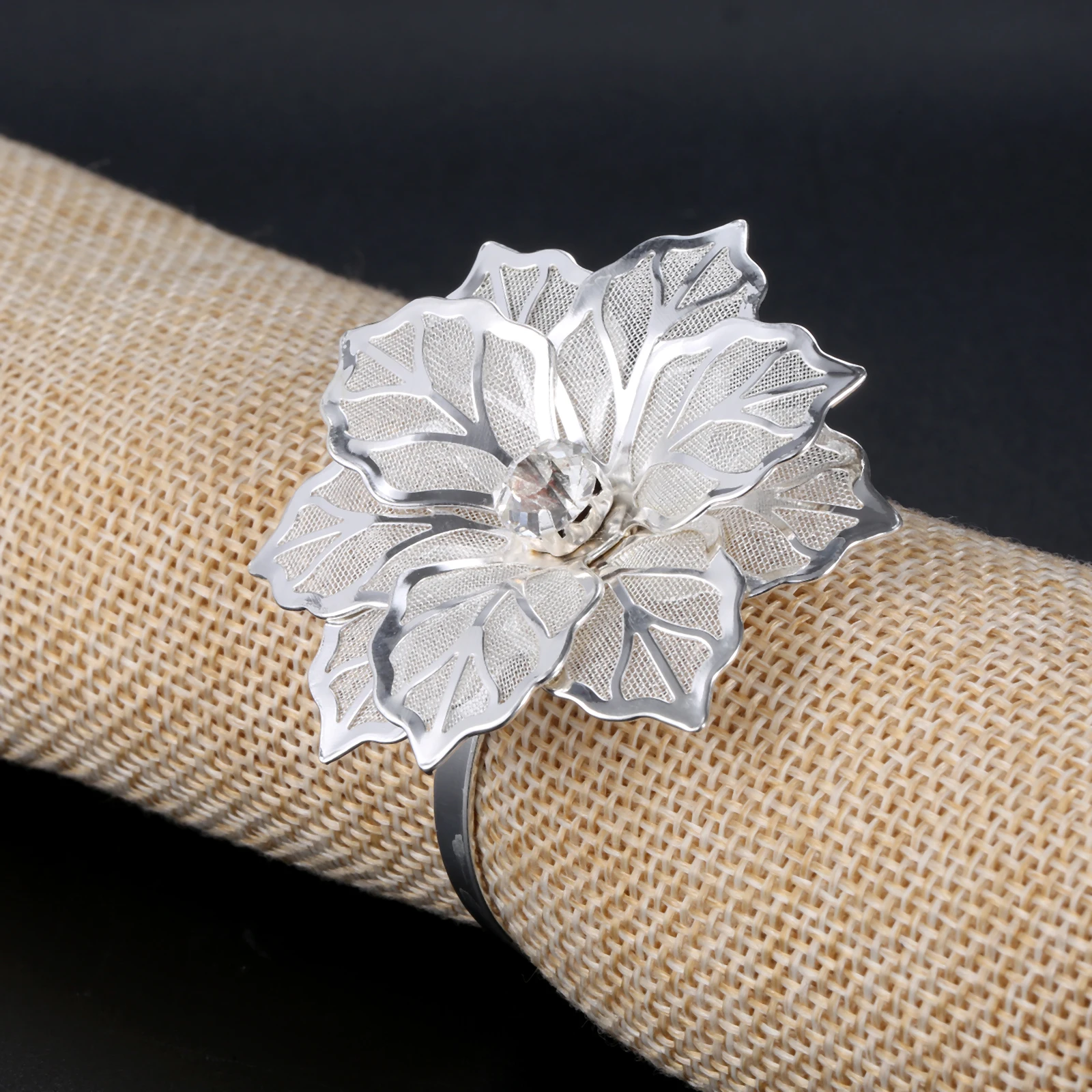 

24pc Rhinestone Napkin Rings Wedding Napkin Holder Floral Napkin Buckle Wedding Party Festival Dinner Table Decor Hotel Supplies