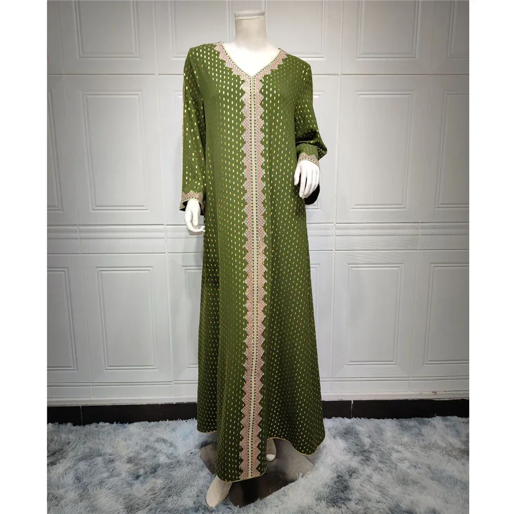 جلابية مغربية ناعمة وأنيقة