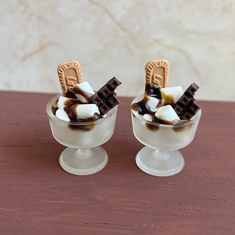

Мини-мороженое в масштабе 1/12, миниатюрный кукольный домик, еда, молочный чай, десерт, модель, ролевая игра, кухня для шарнирных игрушек, аксессуары