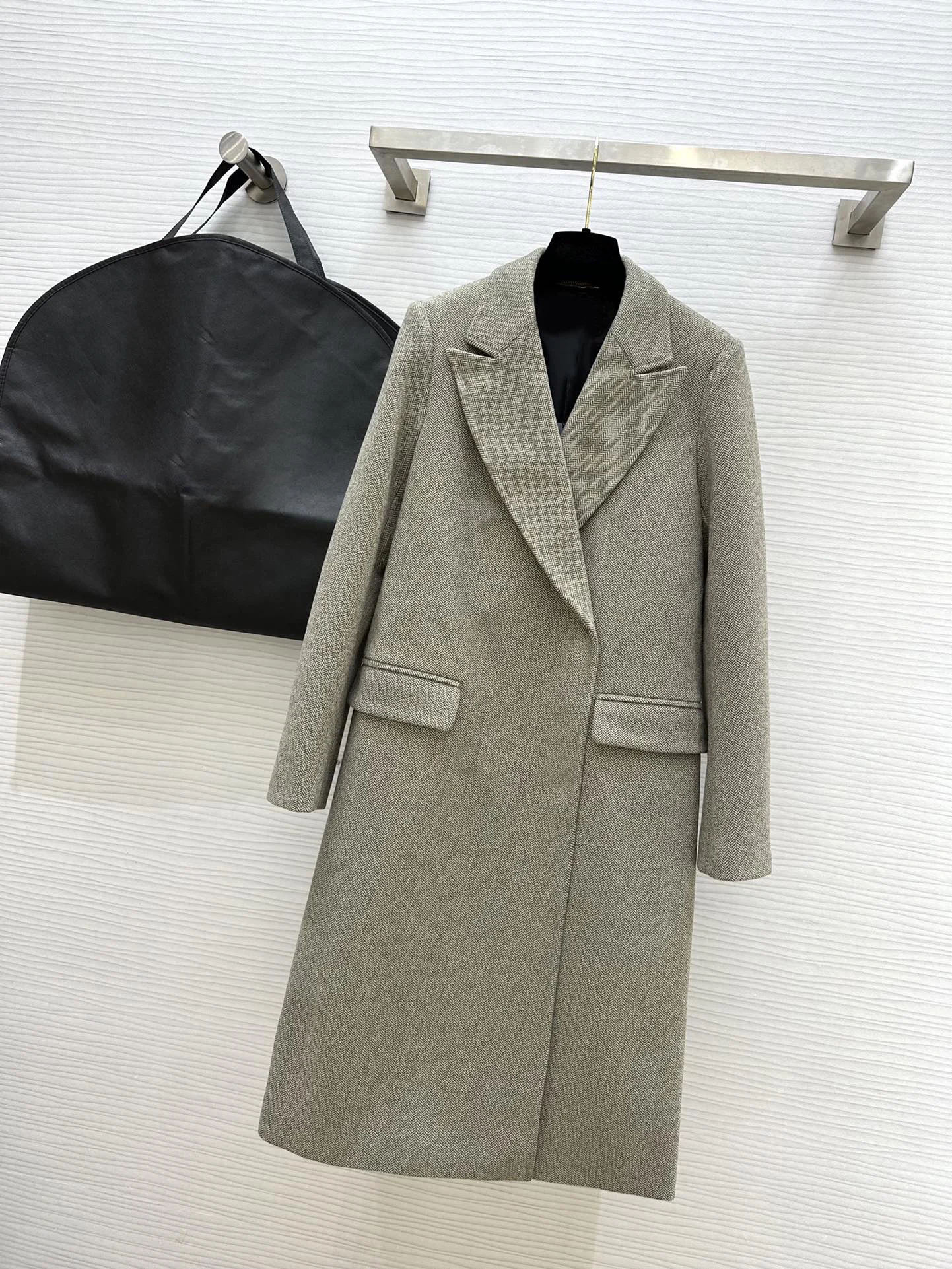 

202323 Autumn and winter new double-breasted design twill wool coat overflows the screen of the atmosphere11.2