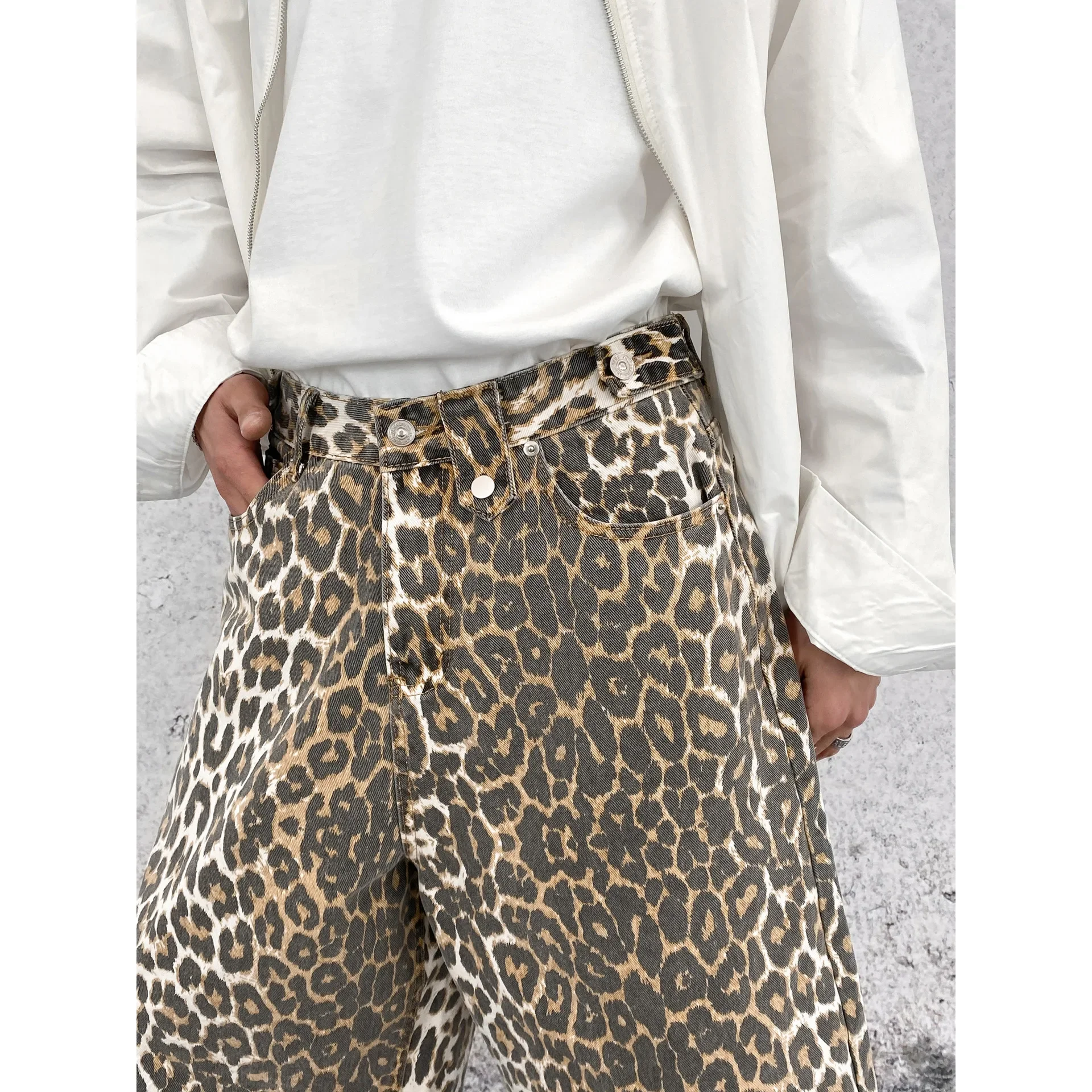 Vintage Straight-leg Wide-leg Denim Shorts For Men Casual Loose-fit American Style Leopard Print Retro Spring Season