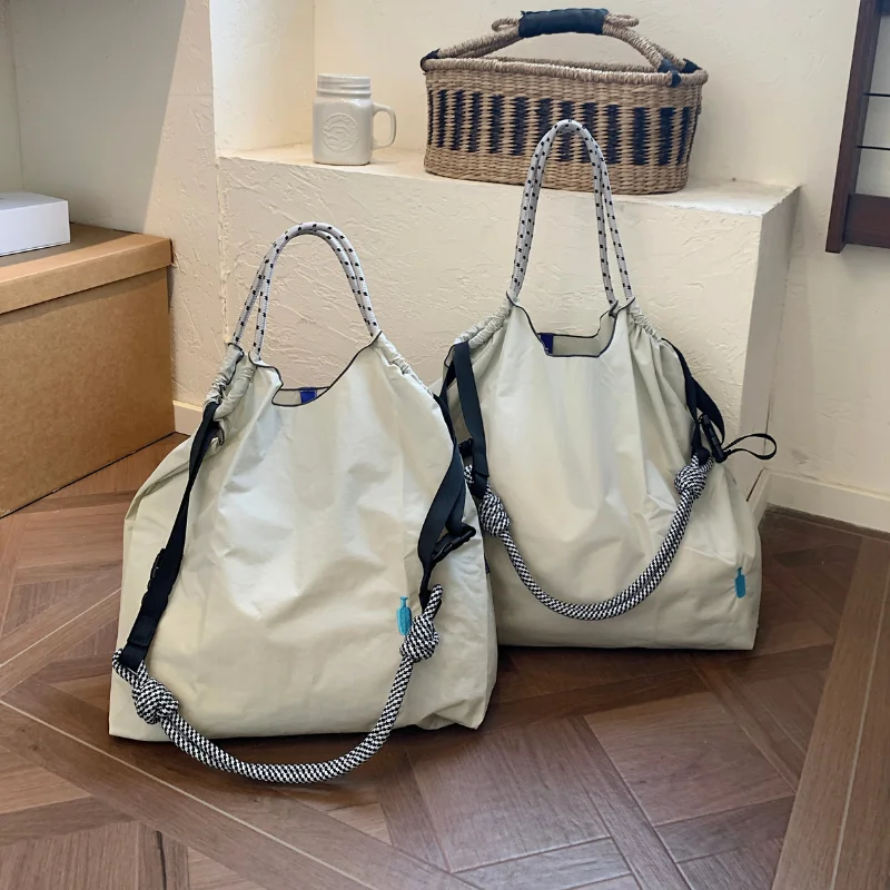 Women's Shoulder Bag, Japanese-Style Simple Design, Embroidered Shopping Bag, Blue Bottle Large Capacity Tote Bag, Women's Handbag, Commuter Bag, Suitable for Shopping, Leisure, Sports, Party Activiti - 2