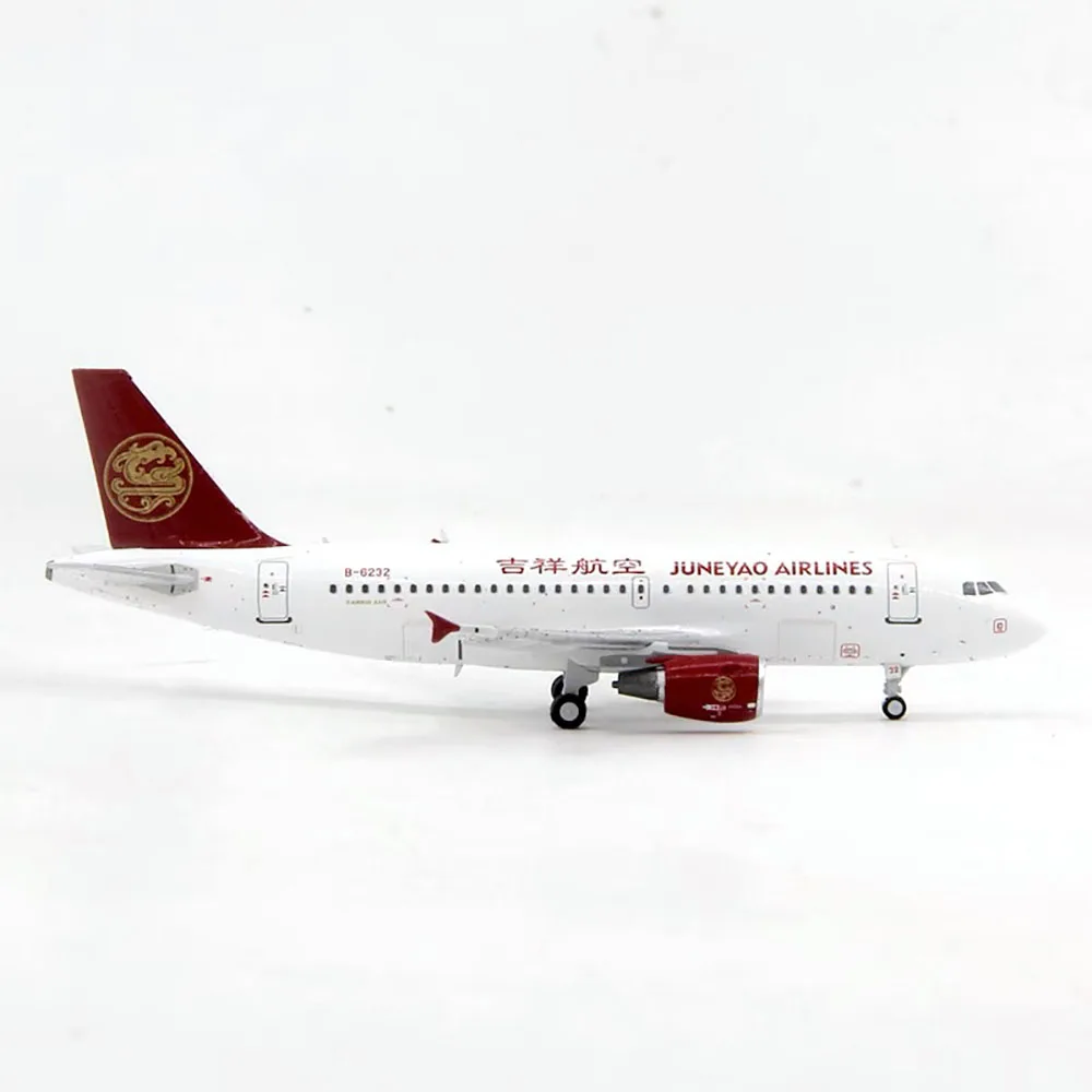 Модель панды 31903 масштаб 1:400 Juneyao Airlines A319 Строительная Длина самолета 8,46 см Строительная игрушка в подарок